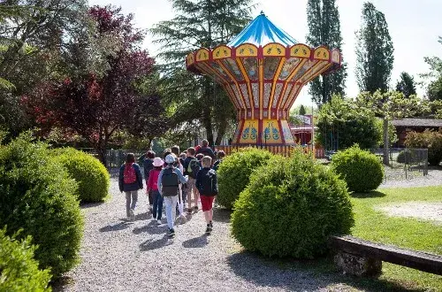 Parc du Bournat  Vivez une journée en 1900 !  Parc à thème Dordogne