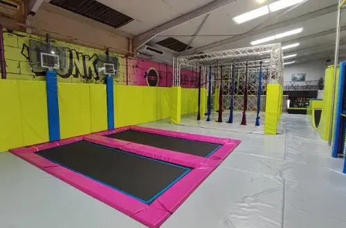 IN ZI'AIR TRAMPOLINES